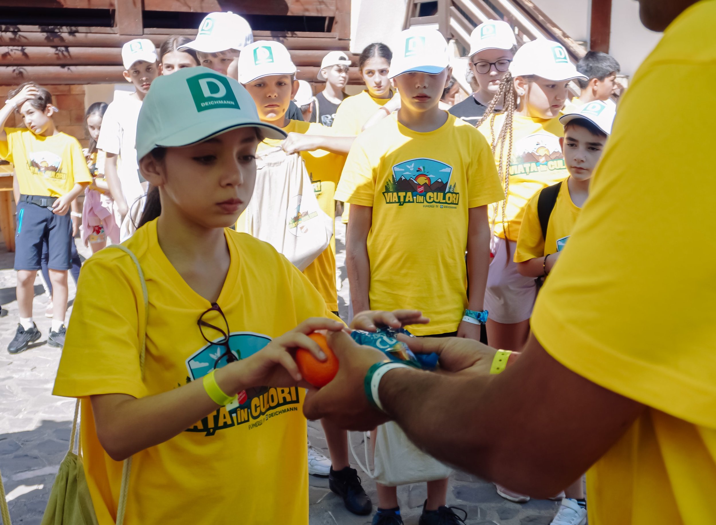 „Viața în culori” – O Tabără de Vară Plină de Zâmbete și Transformare