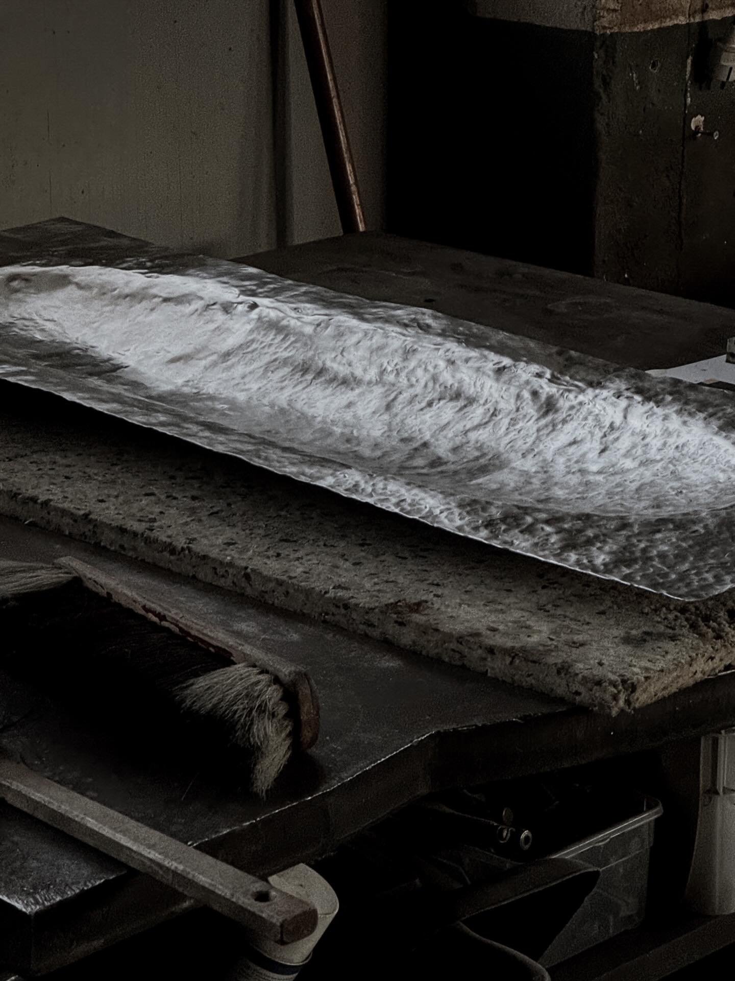 Hand-forged metal, burnished dark and reborn as a  custom washbasin

#eichkorn