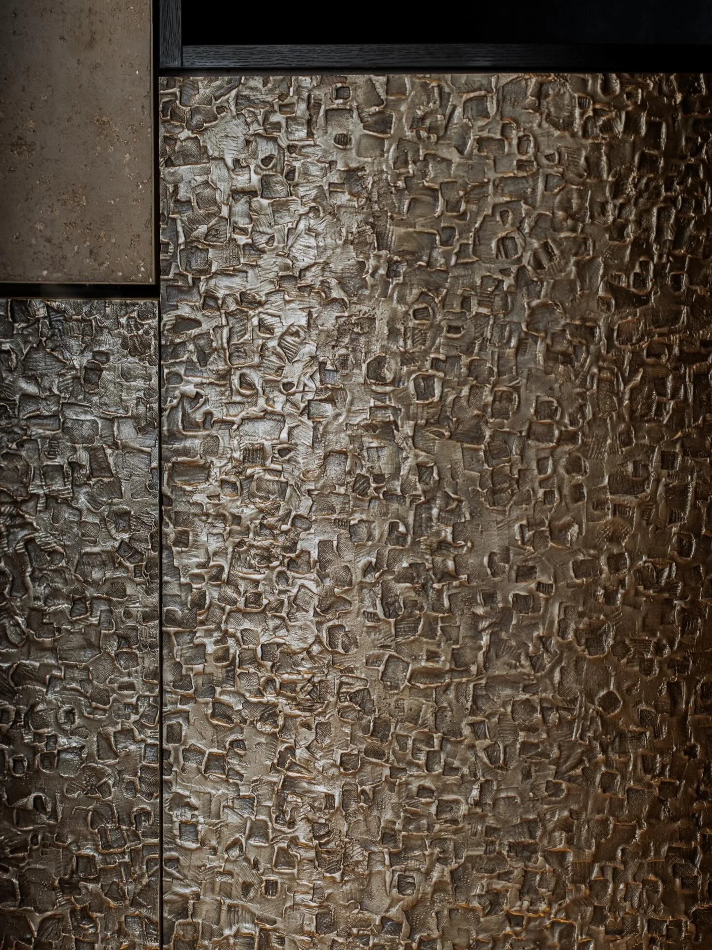 Baur Au Lac |  Zurich

bronze wall panels for hotel suite @bauraulac

Pictures by @studiogataric

#eichkorn