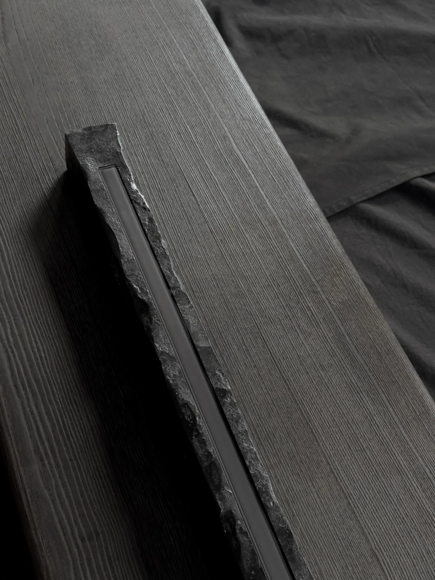 ORIN | floorlamp

forged &amp; hammered steel

5 x 5 x 120 cm 
2 x 2 x 47.2 inch

#eichkorn
