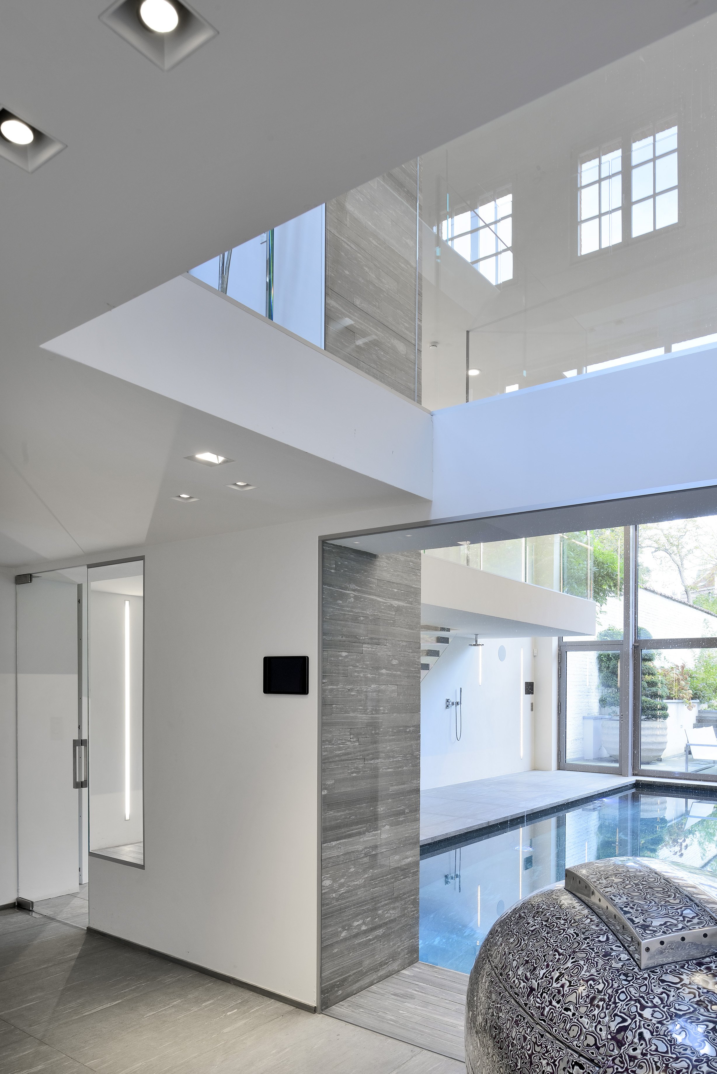 Piscine intérieure, art, étages, escaliers, jardin