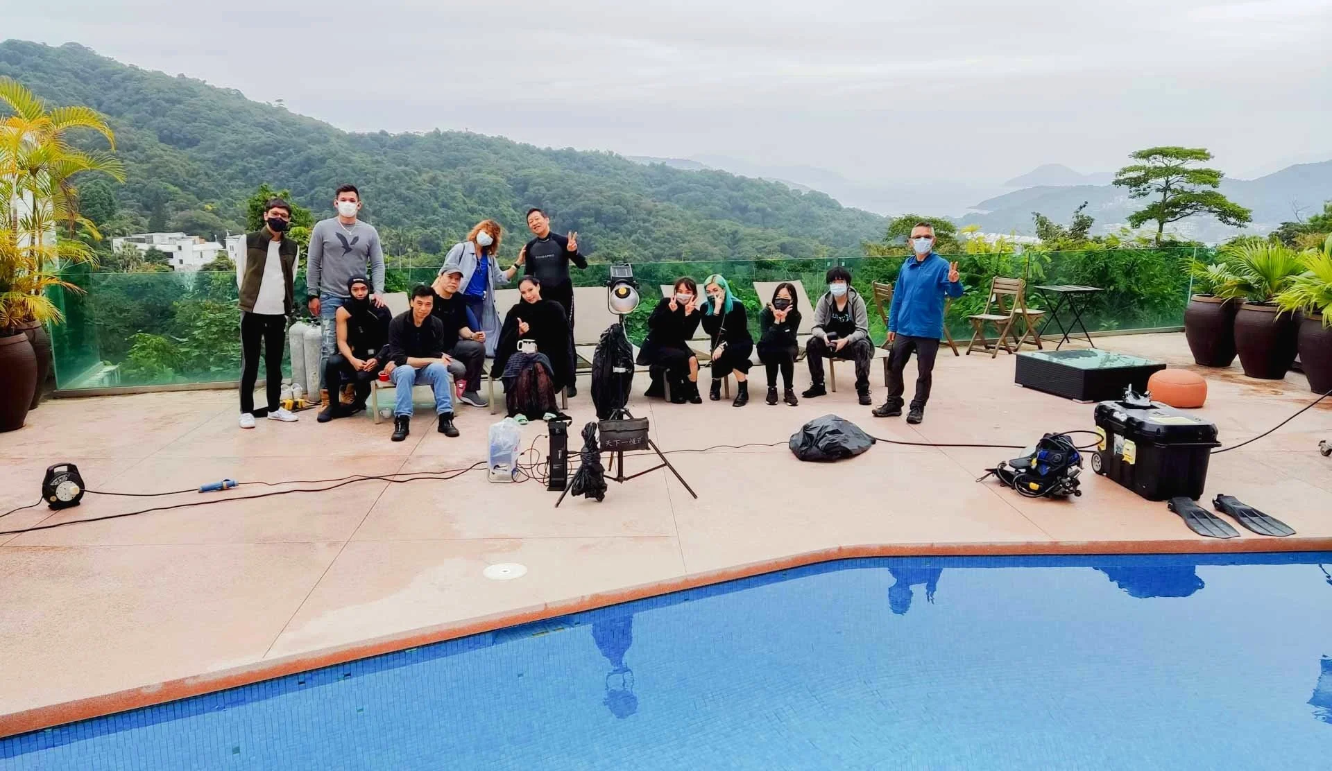 behind-the-scenes_163017.jpg