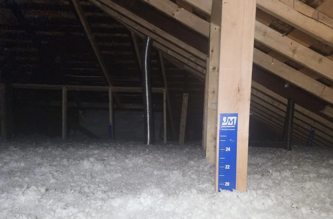 House Crawlers Home Performance & Insulation expert upgrading insulation systems in Federal Way, WA. Insulation Contractor Near Me