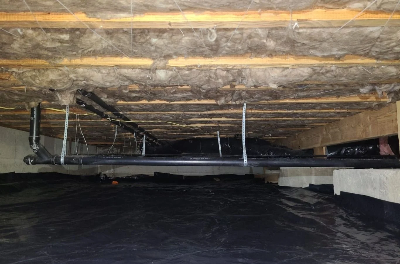 House Crawlers Home Performance & Insulation expert improving home insulation in Lakewood, WA. Insulation Contractor Near Me