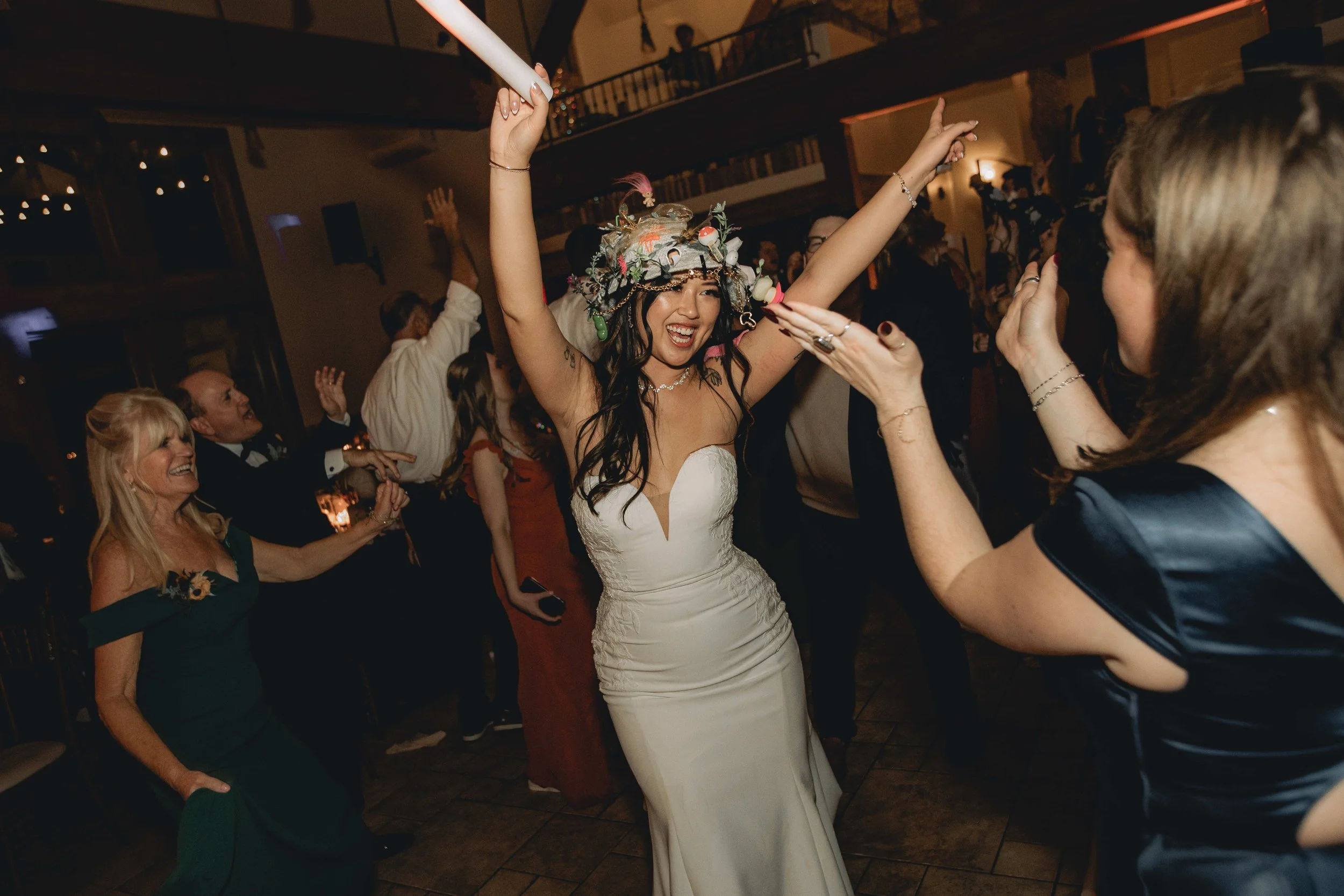 Amanda & Ryan Highlights-174.jpg