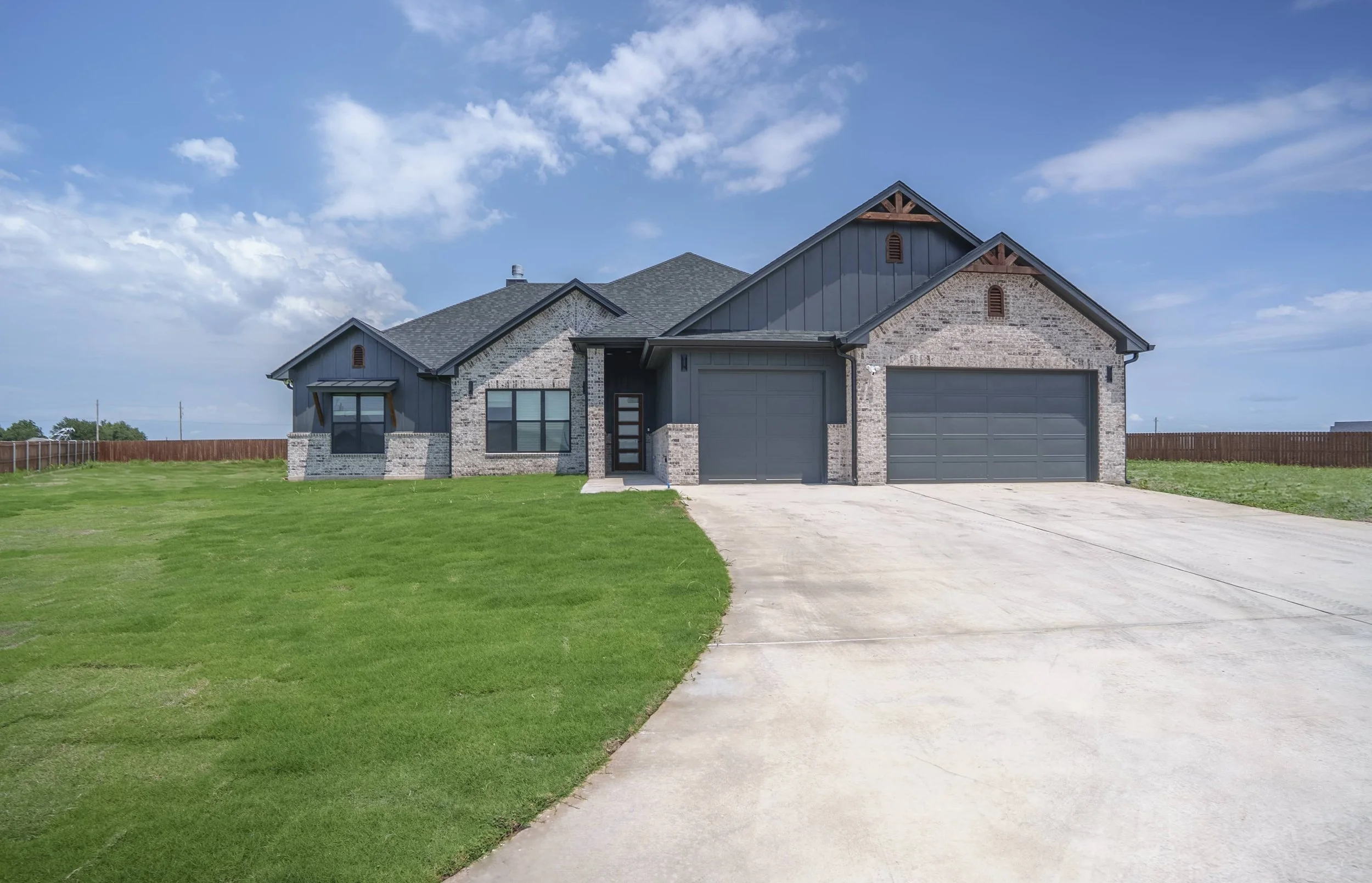 custom home by solomons signature homes.jpg
