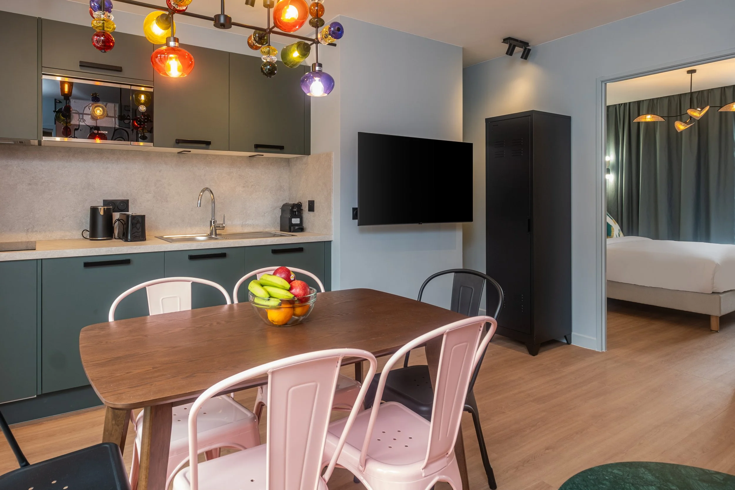 Montmartre Paris Suite-9.jpg