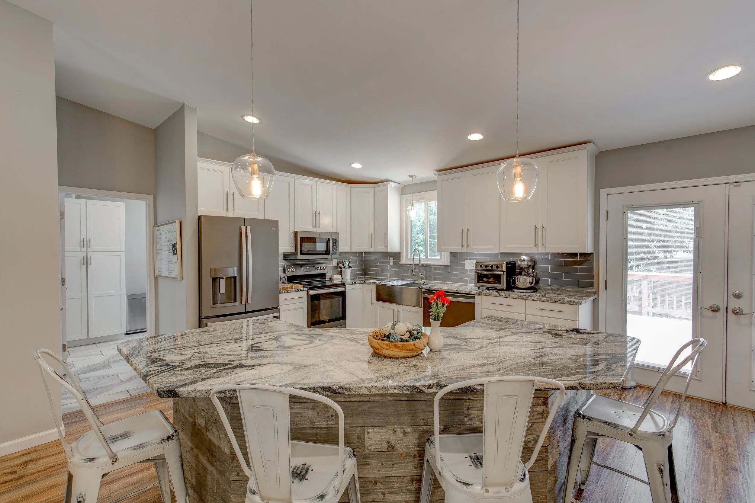 2424 Crislisa Drive-10.jpg