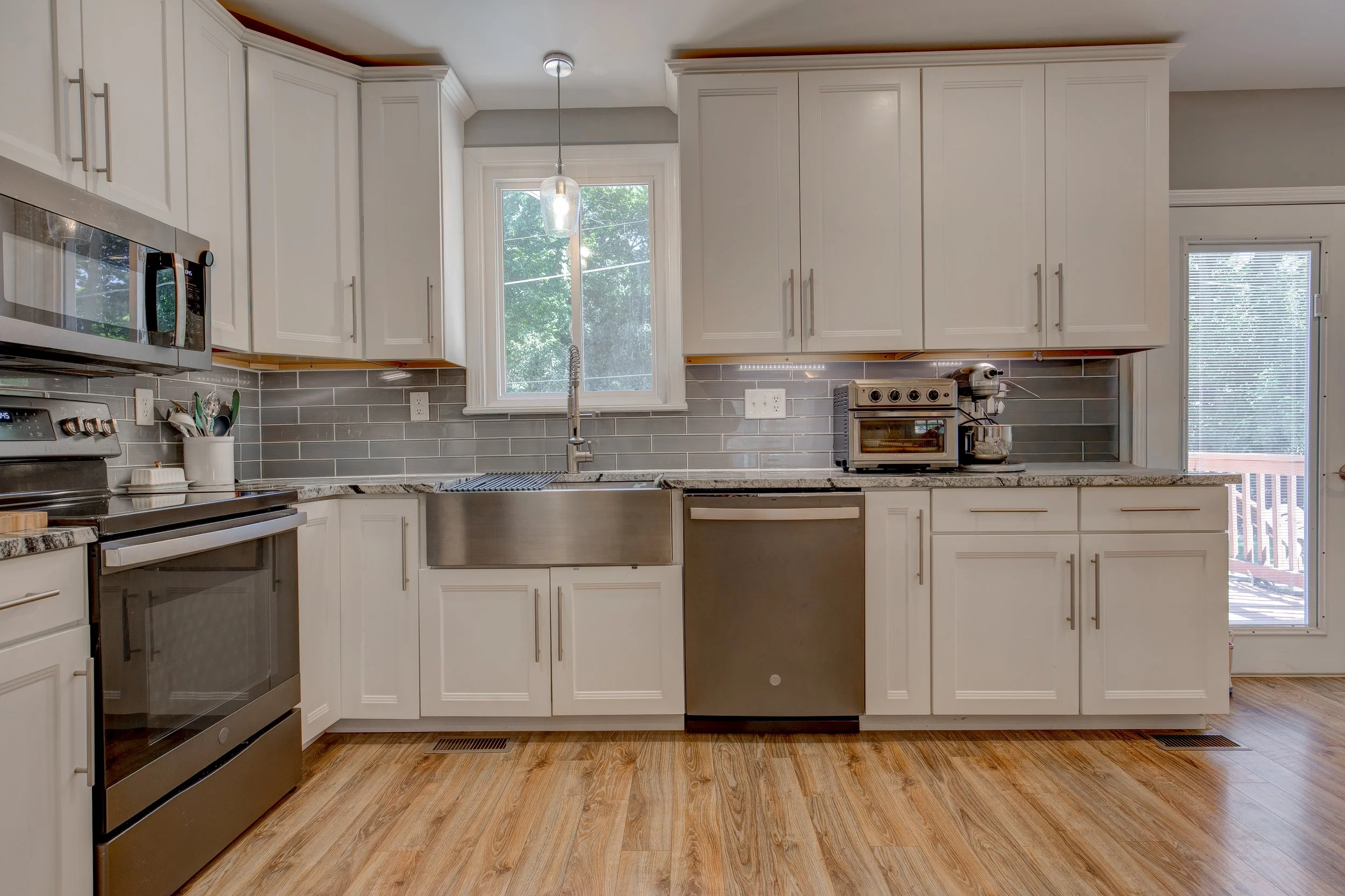 2424 Crislisa Drive-11.jpg