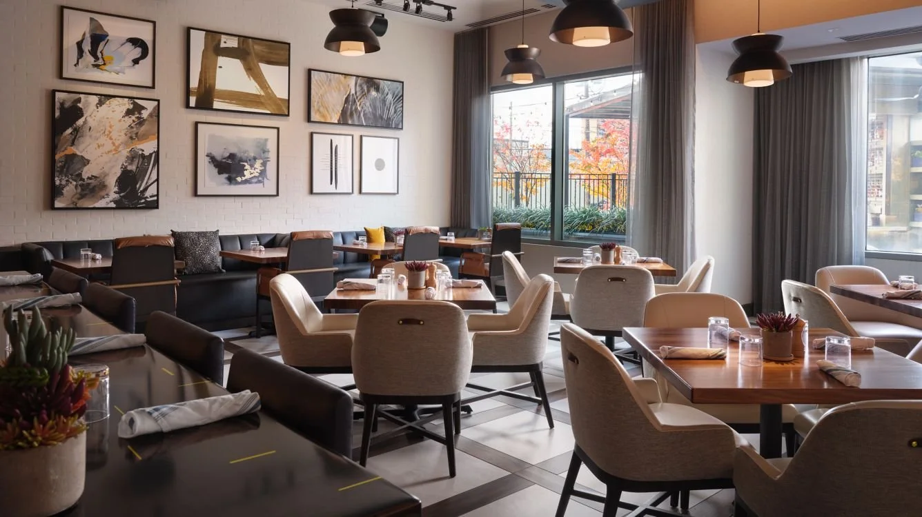 mc-bnaav-central-bar---kitchen--41996_Wide-Hor.jfif