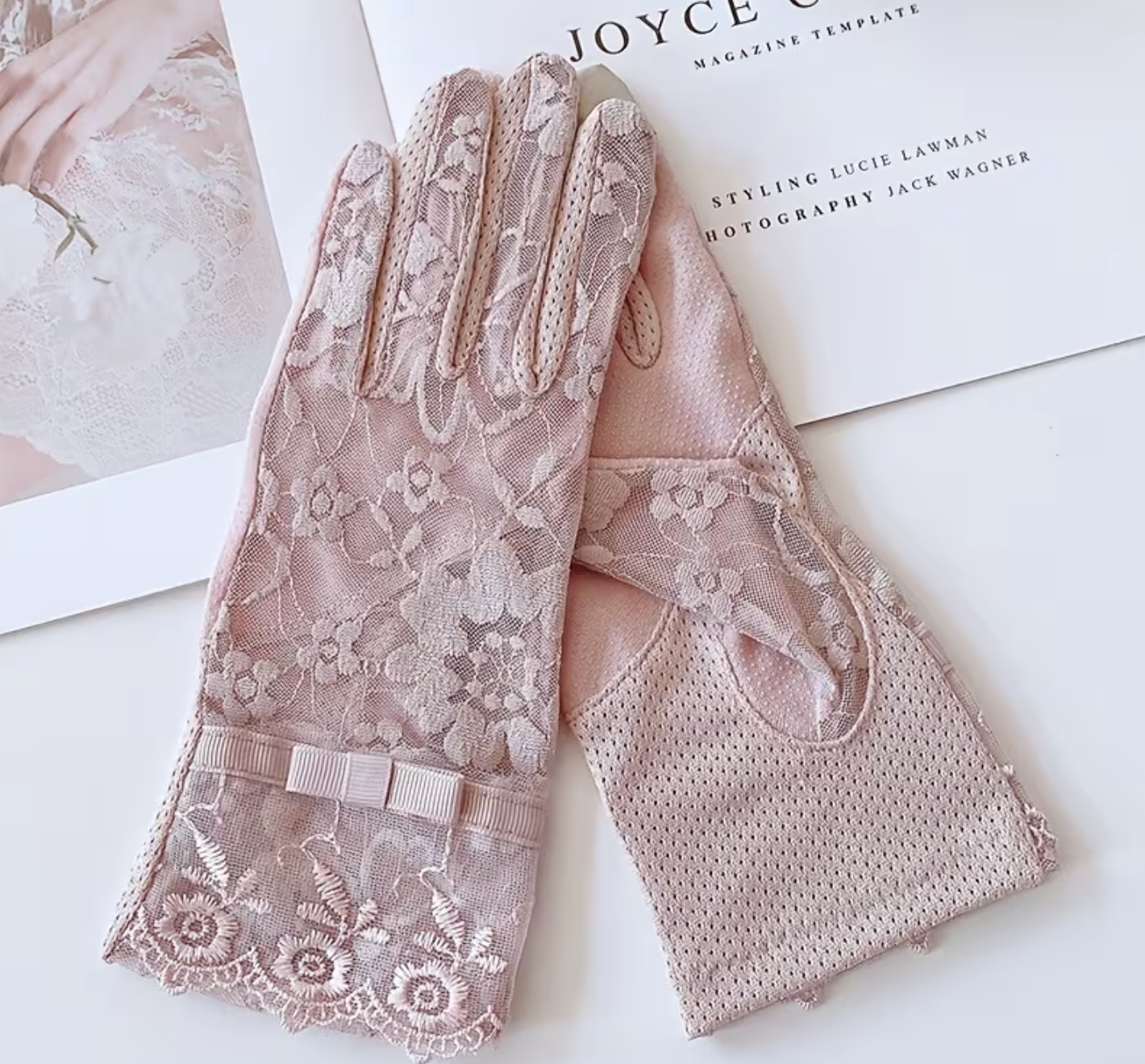 Souvenir: Gloves for the Spring Tea