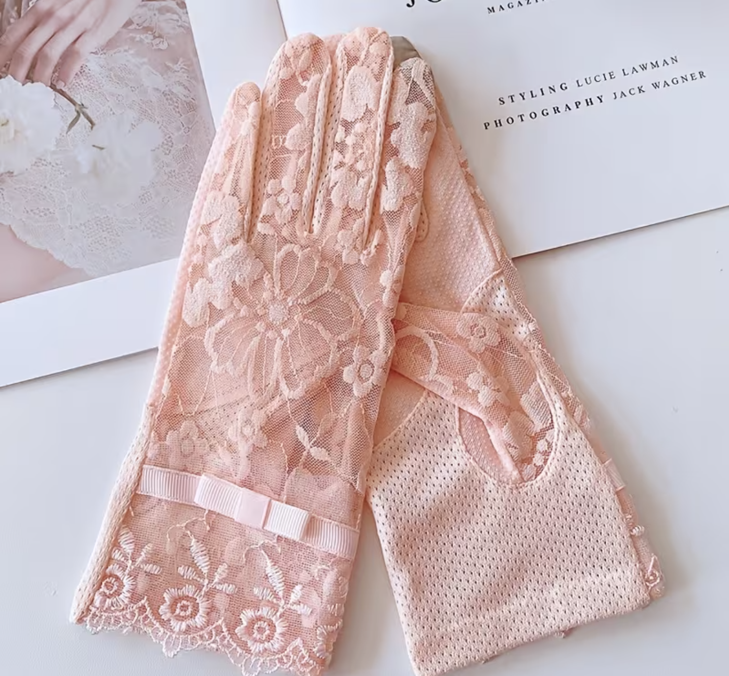Souvenir: Gloves for the Spring Tea