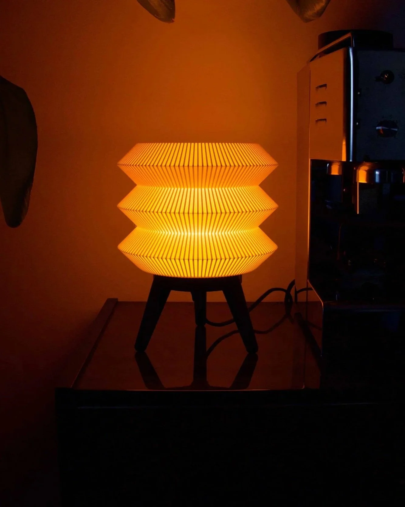 Tanso_Lamp_OrangeLight.jpg