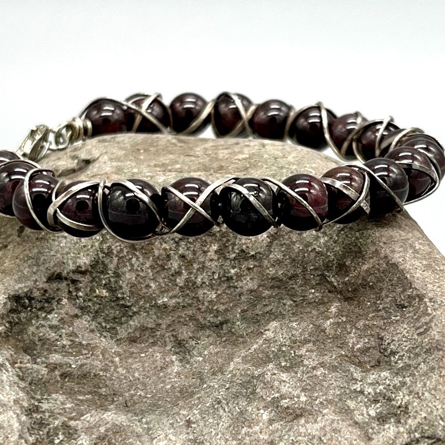 Bracelet dark Garnet and sterling silver adjustable