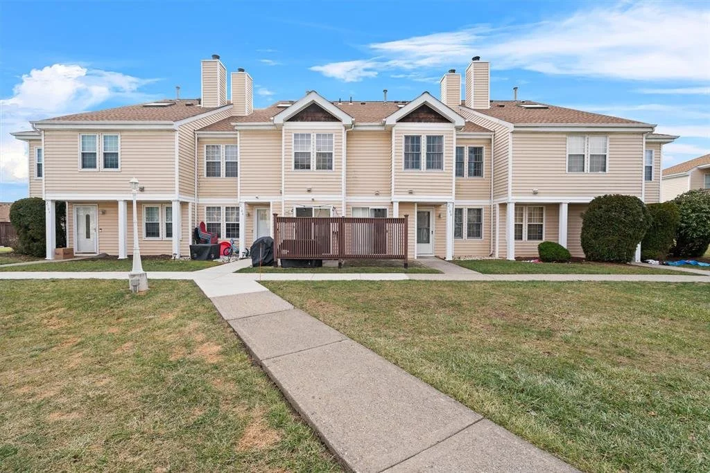 2706 Whispering Hills, Chester