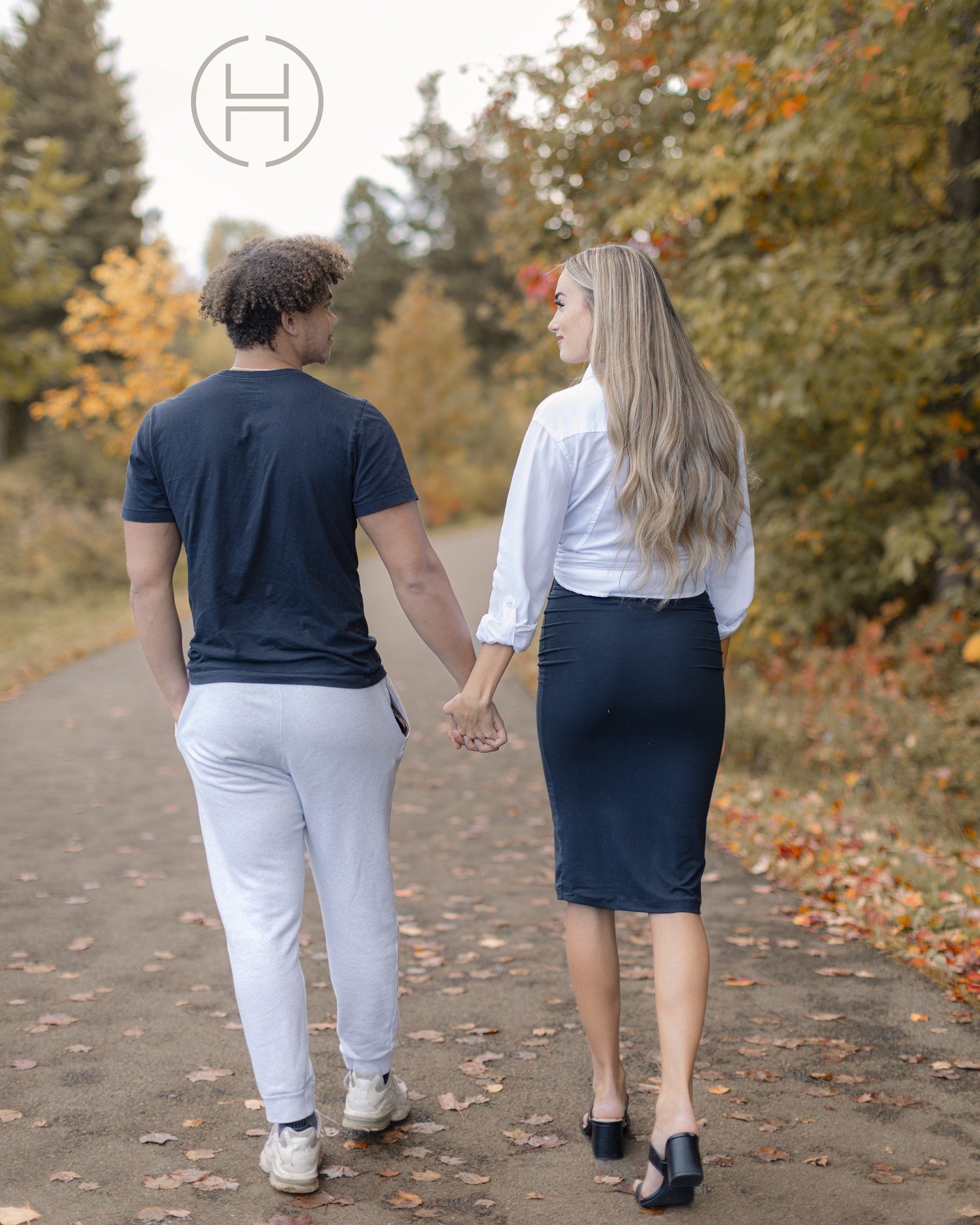 In a world full of seasons, they found something that is timeless...
Timeless. Elegance. Captivating.
Spring is all about new beginnings, but we can't resist sharing these fall moments. A perfect reminder that love blossoms all year long.
Elevate
