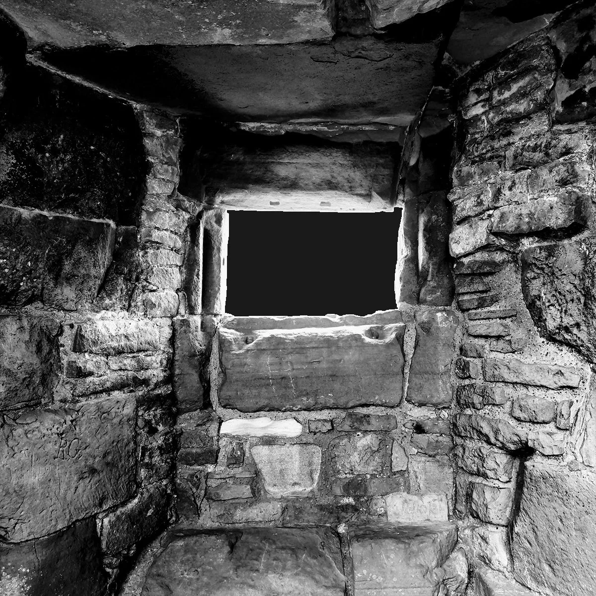 Duffus Castle_Window Opening_11.jpg
