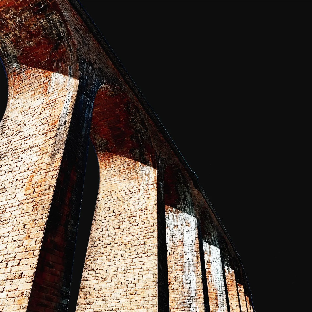 Railway Bridge_black4.jpg