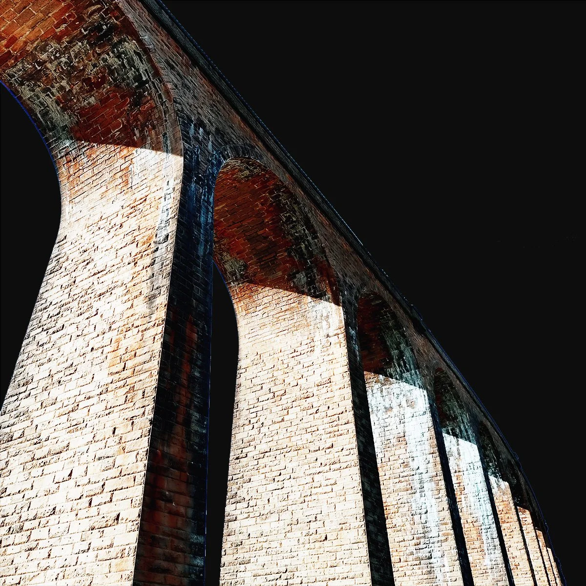 Railway Bridge_black3.jpg