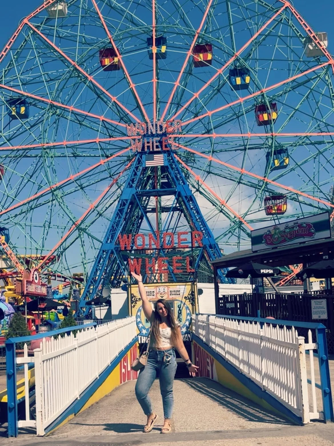 &ldquo;Not Every Lover is a Coney Island Thrill Ride🎢
&hellip;.But All the Good Ones Are.&rdquo; 
@brothersosborne 

Coney Dogs included 🌭✌🏼

#coneyisland 
#brooklynnewyork 
#sisteradventures