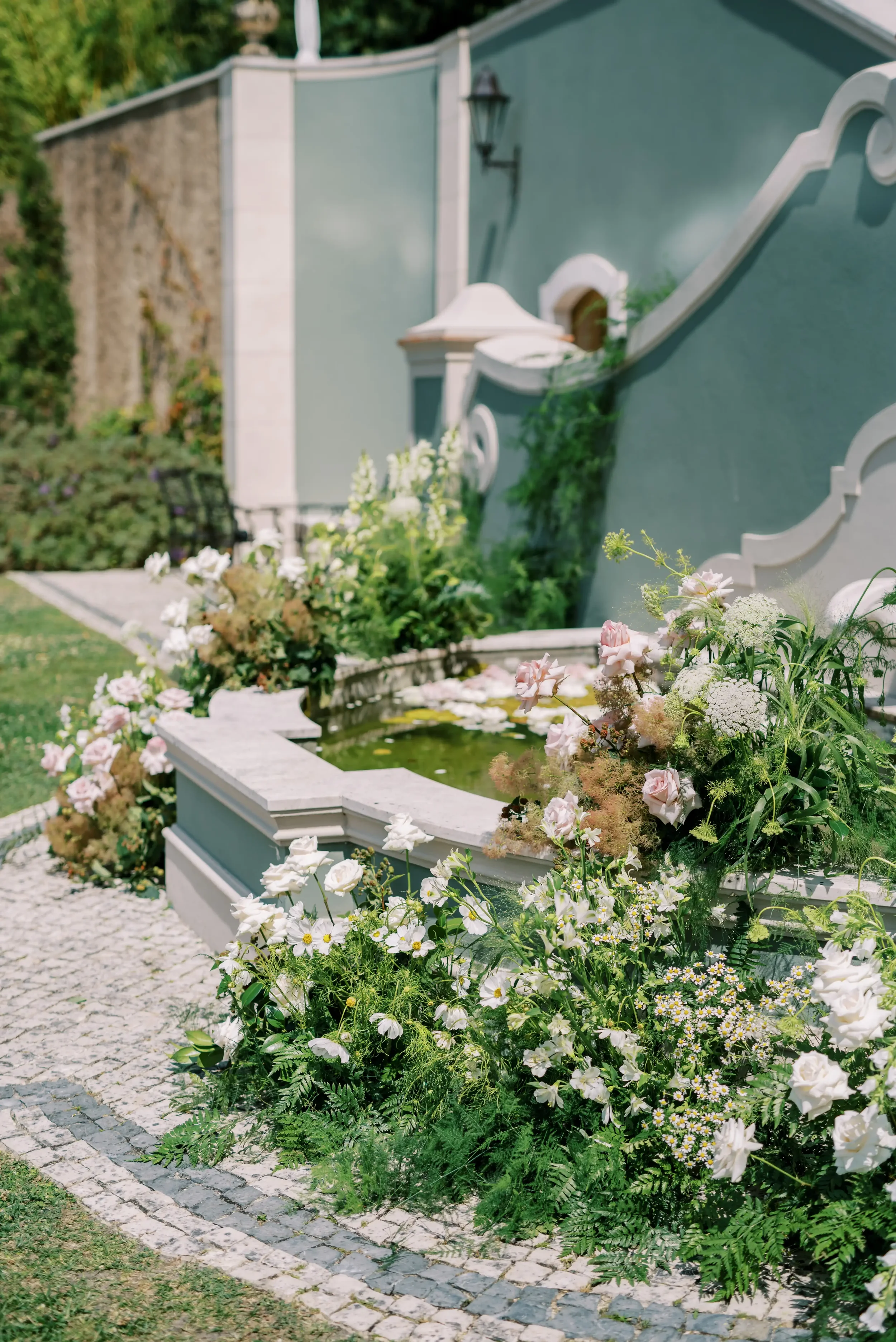 M&J_Wedding_Lisbon_Portugal_Destination_Como Branco26.webp