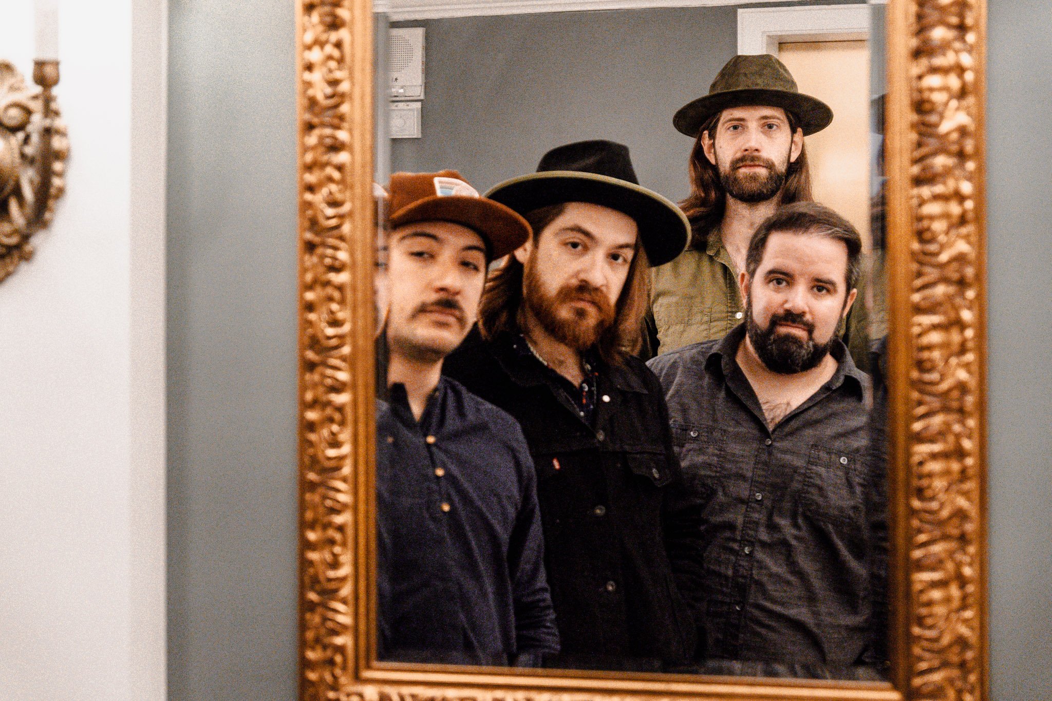 Big Guitars, Bold Sound - Brian Wolff Drops Leave the Lights On