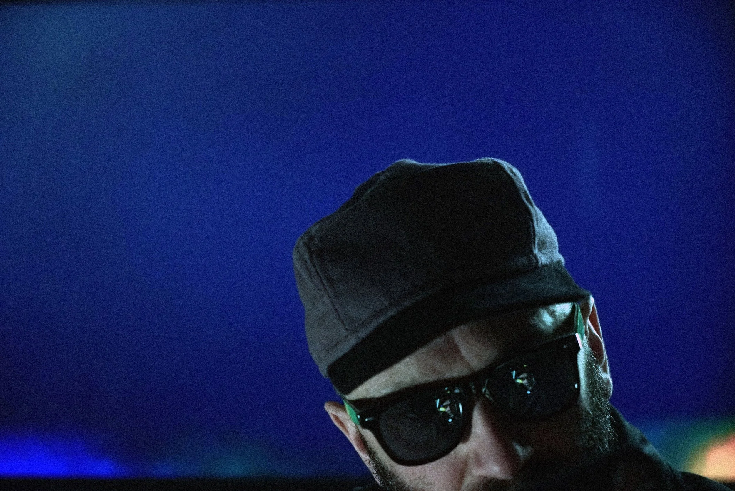 Komok’s New Single #ENT3R#7HE#V01D# Is a Mind-Bending Electronic Odyssey