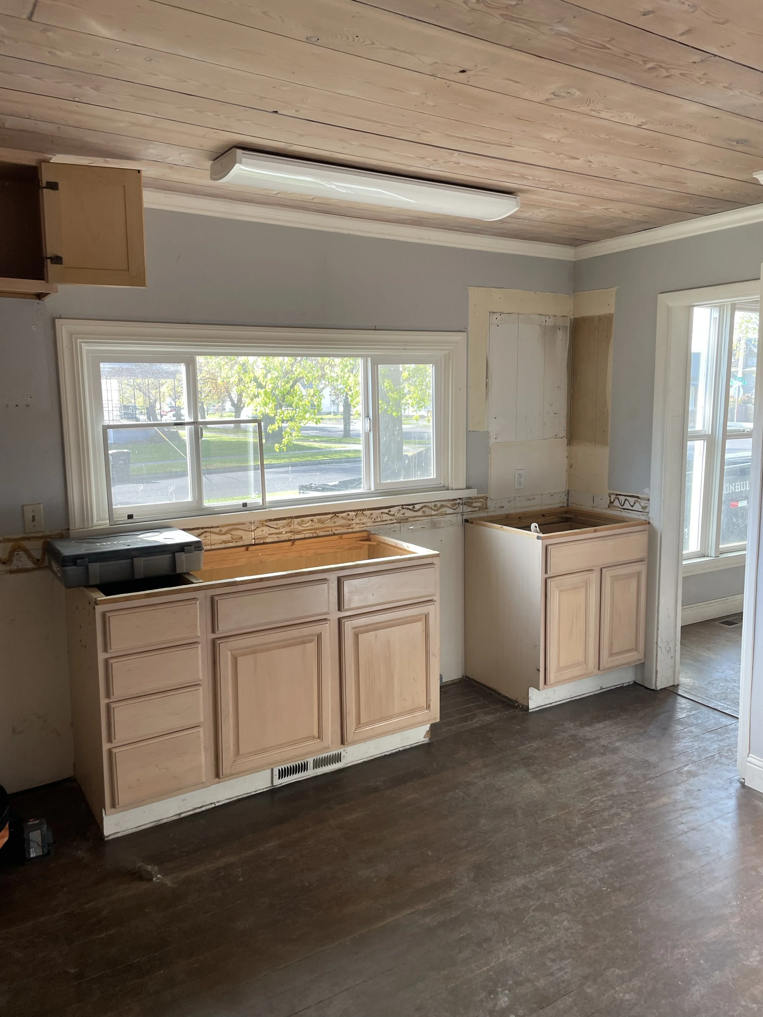 kitchen renovation before