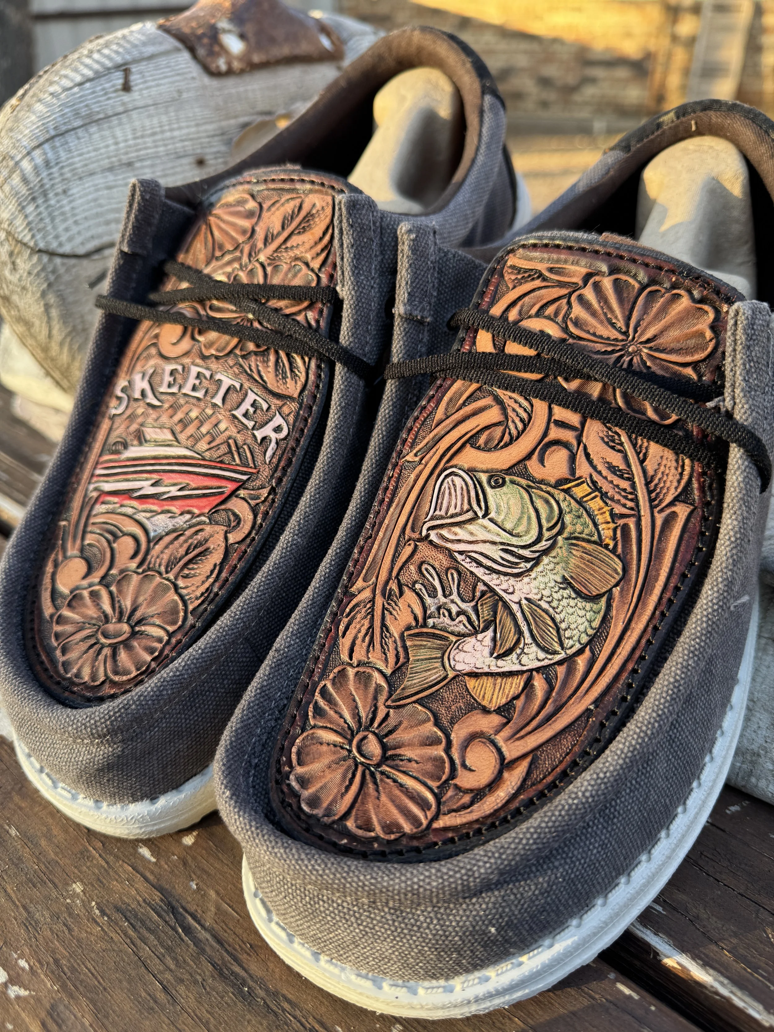 Shoes / Hats (Click to View)