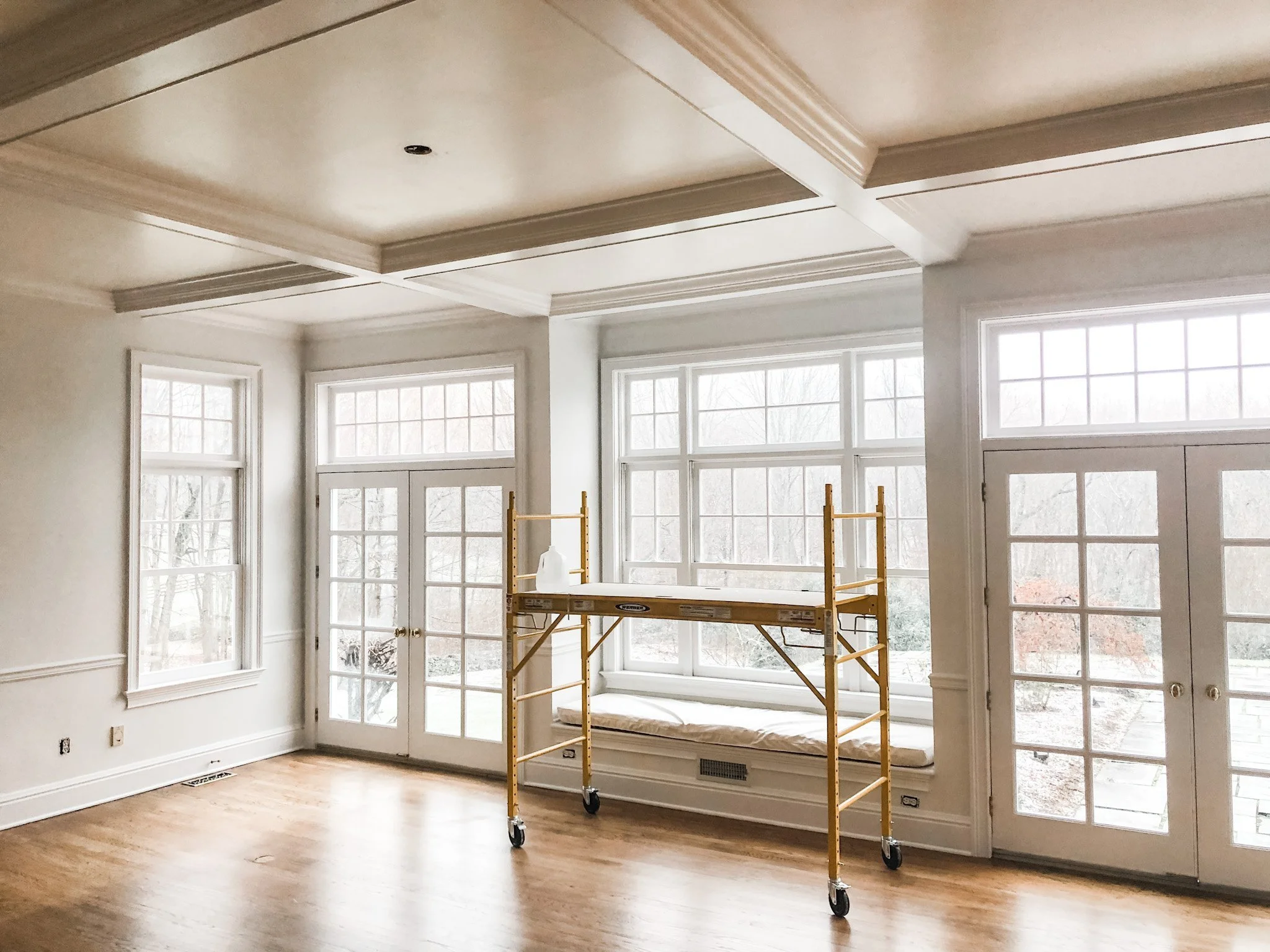 5 Reasons to Use an Interior Designer to Manage Your Project