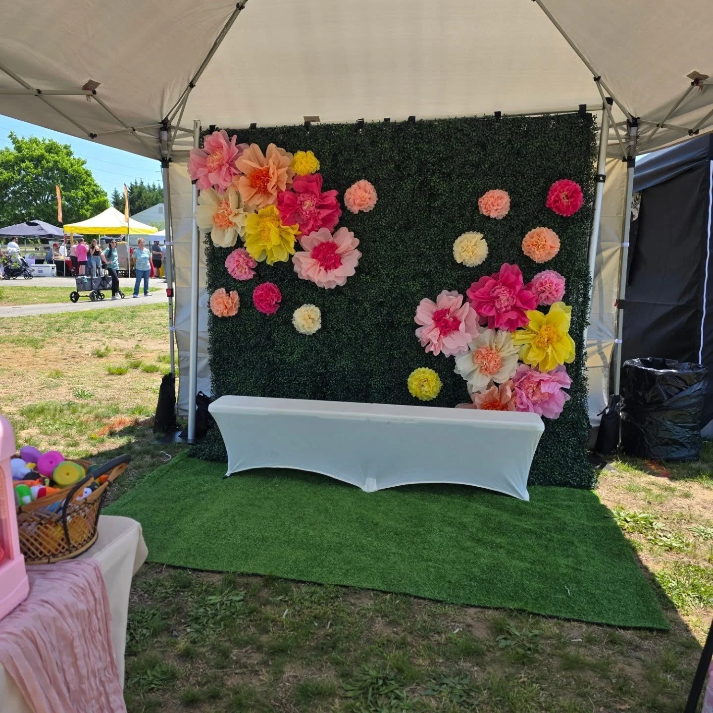 I was so fortunate to get to celebrate Mother's Day at @farmersmarketnj in Mantua! A huge shout out to all the amazing families that stopped to take a picture with us, the amazing Vendors we got to meet, my incredible husband ❤️ who supports me endle
