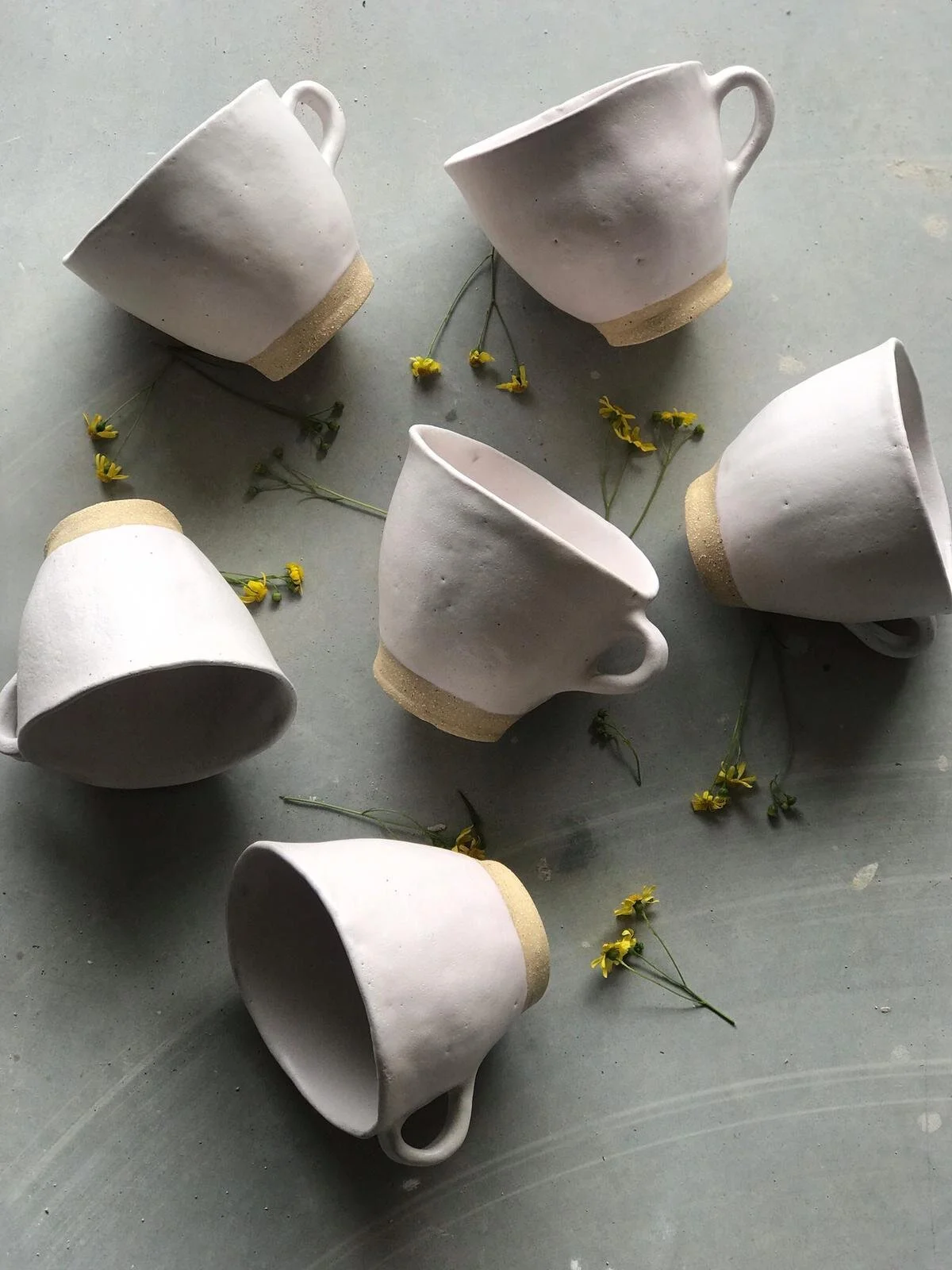 Blush XL Mug – Handmade ceramic mug by Melissa Lellouche with matte blush glaze, 600ml capacity.