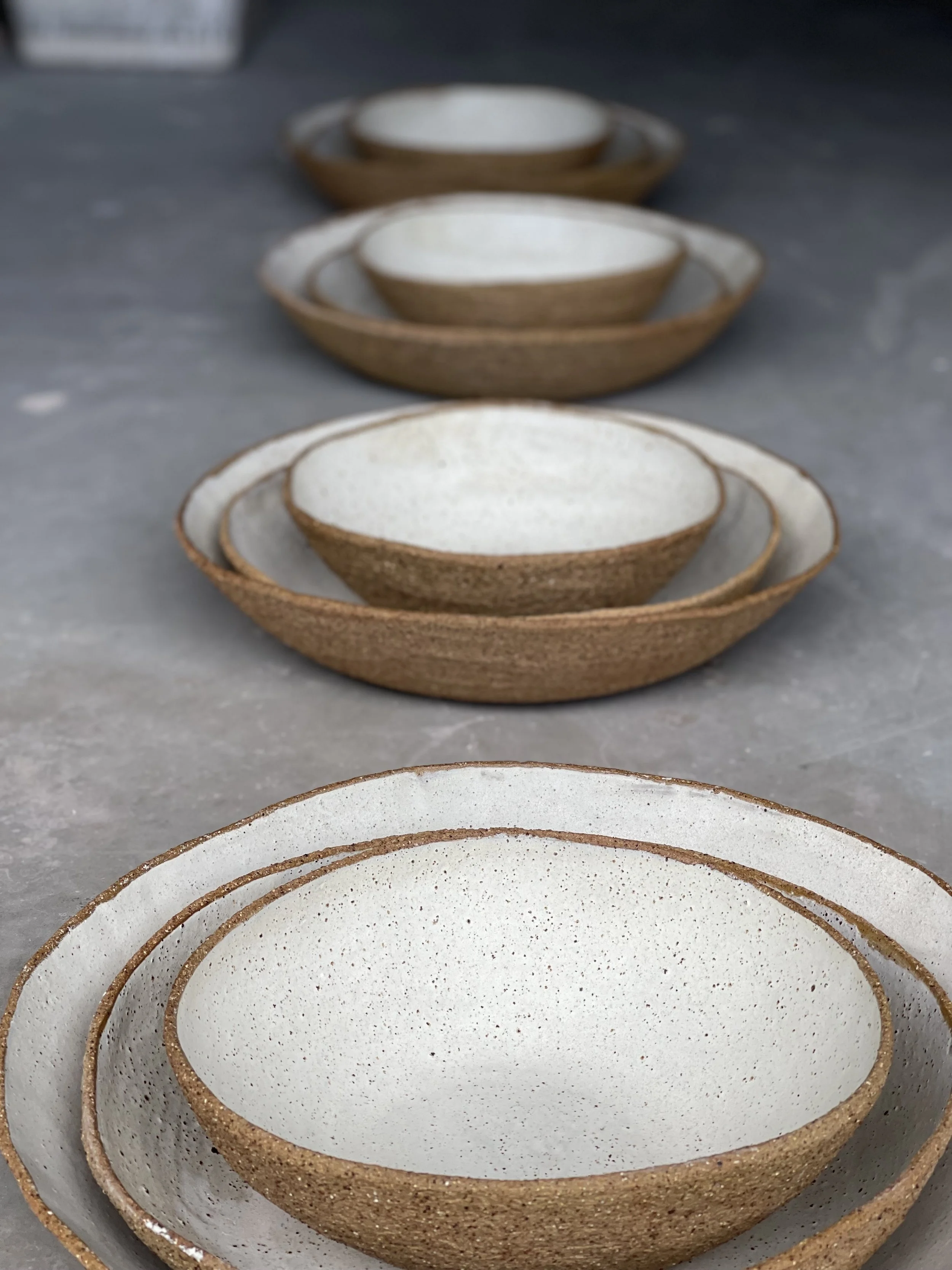 Natural Finish XL Serving Platter – 38cm handmade ceramic with raw edge and matte glaze by Melissa Lellouche.