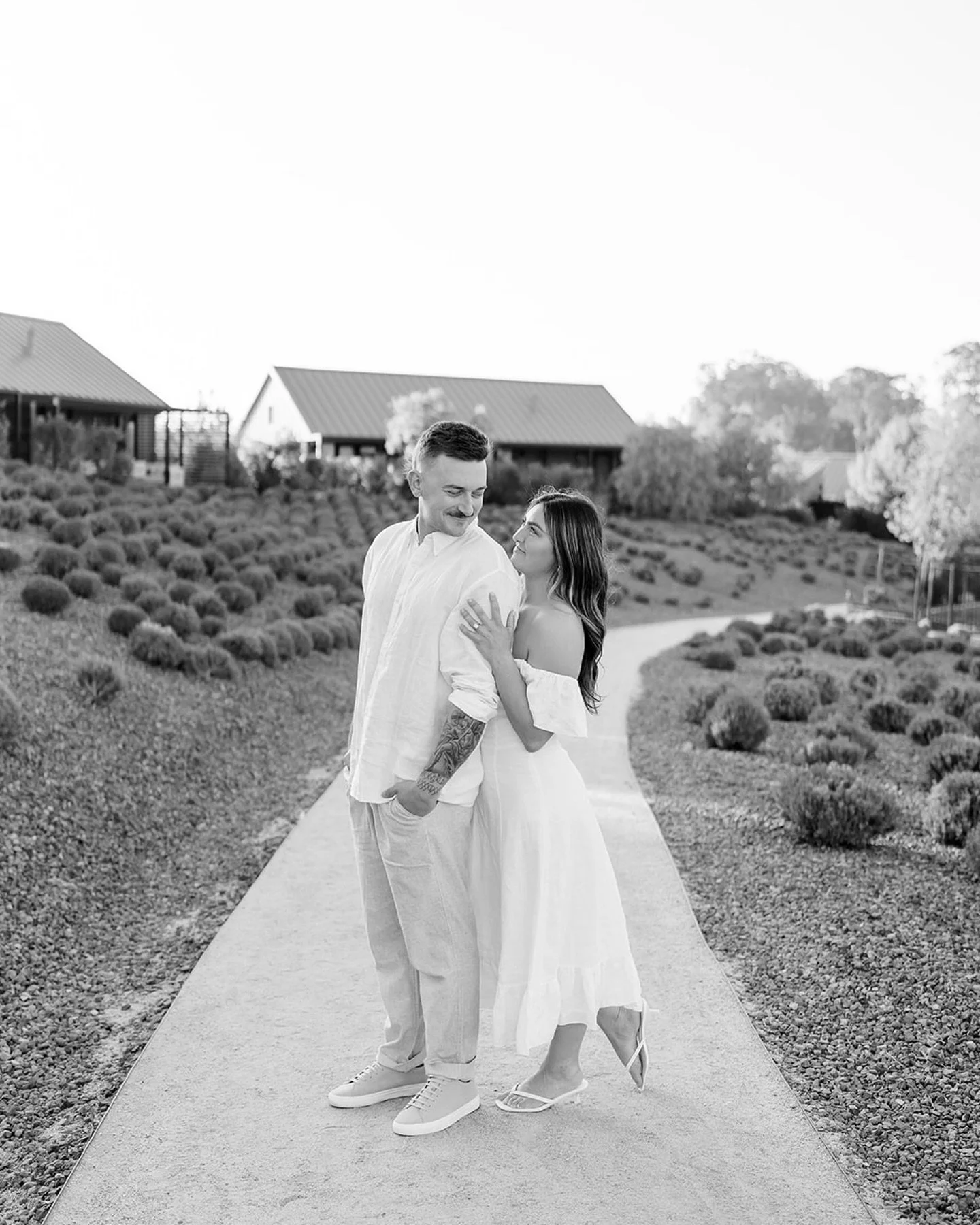 Throwback Thursday to this golden evening with two incredible humans 🤍 Couldn&rsquo;t have asked for a better day! 

#engaged #shesaidyes #engagementphotos #EngagementRing #proposal #ProposalPhotography #engagementphotographer #JustEngagedLife #Prop