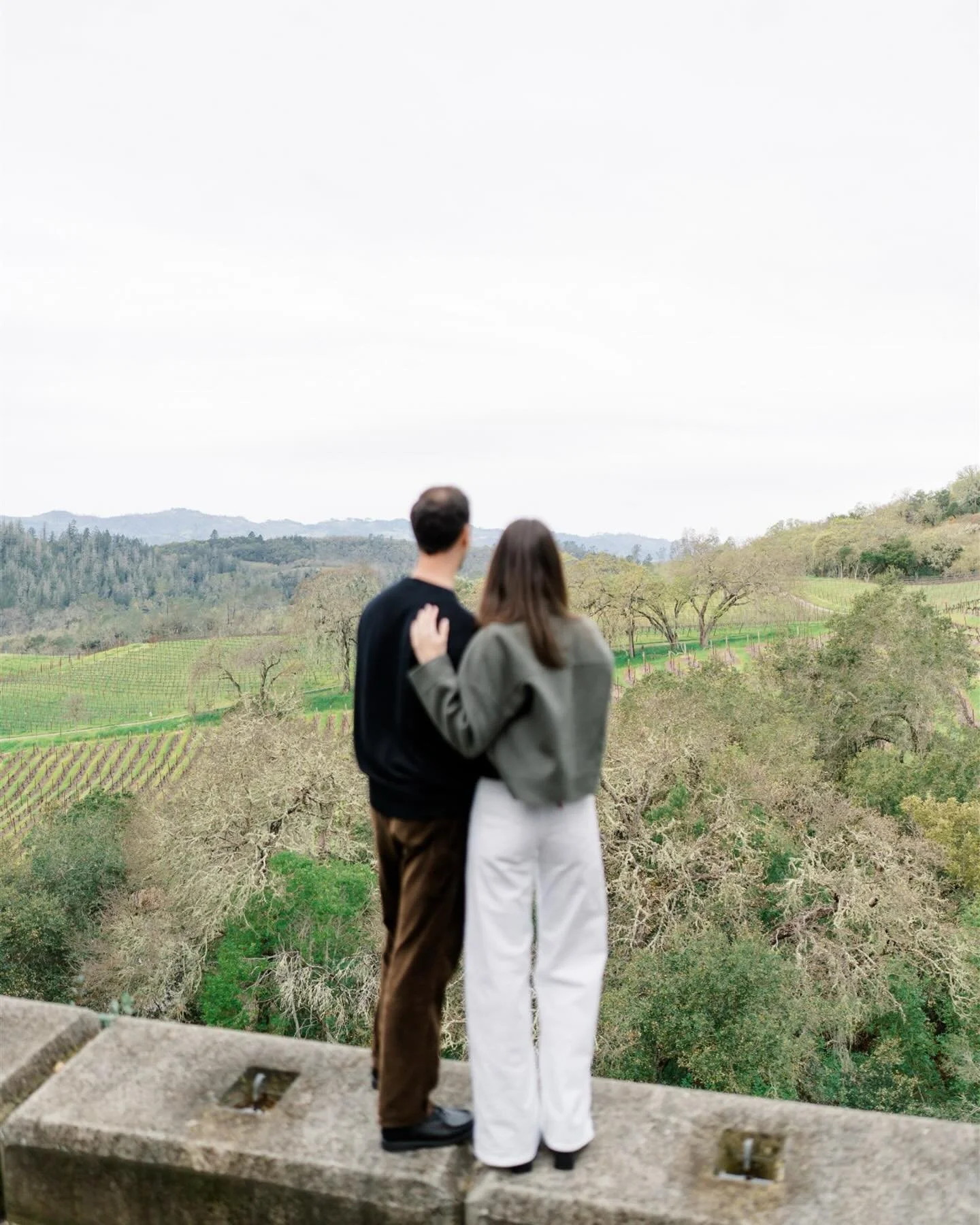 There&rsquo;s a moment right after the &lsquo;yes&rsquo; where everything feels still&hellip; and I get to freeze it in time. So happy for these two and their forever beginnings.

#napavalleyproposal #napavalleyengagement #napaweddingphotographer #na