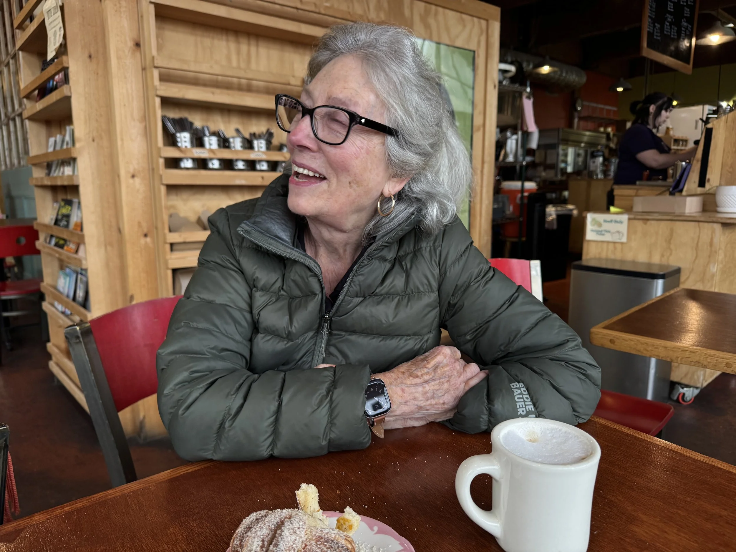 Loren Chatting at Blue Scorcher with a scone