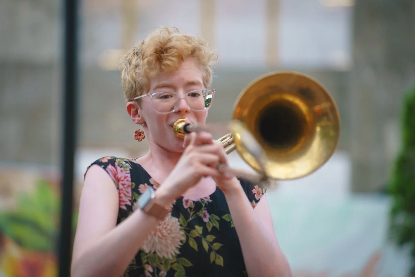 Scenes from a wonderful night at @wildbloompoetry 🌼🌺

📸 @michaelgasparimusic