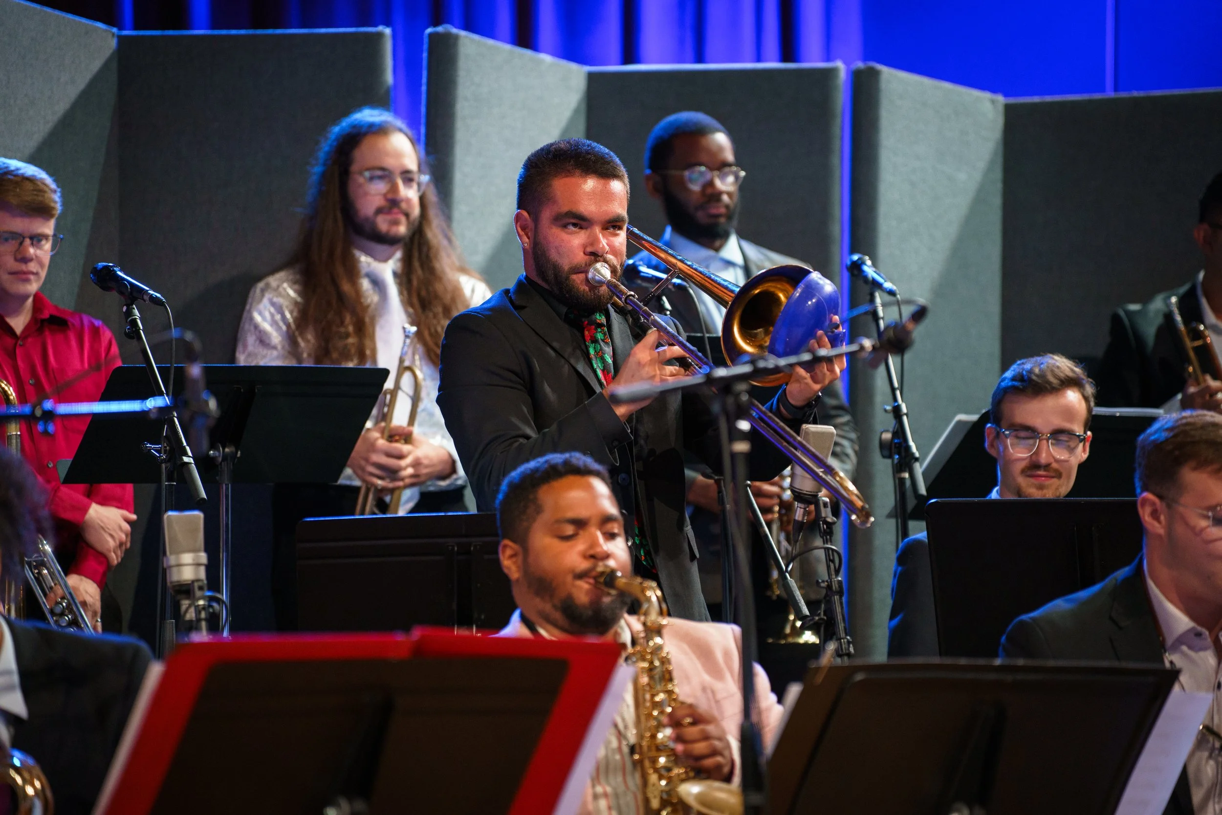 2025-11-20 Swingin' for the Holidays!-075.jpg