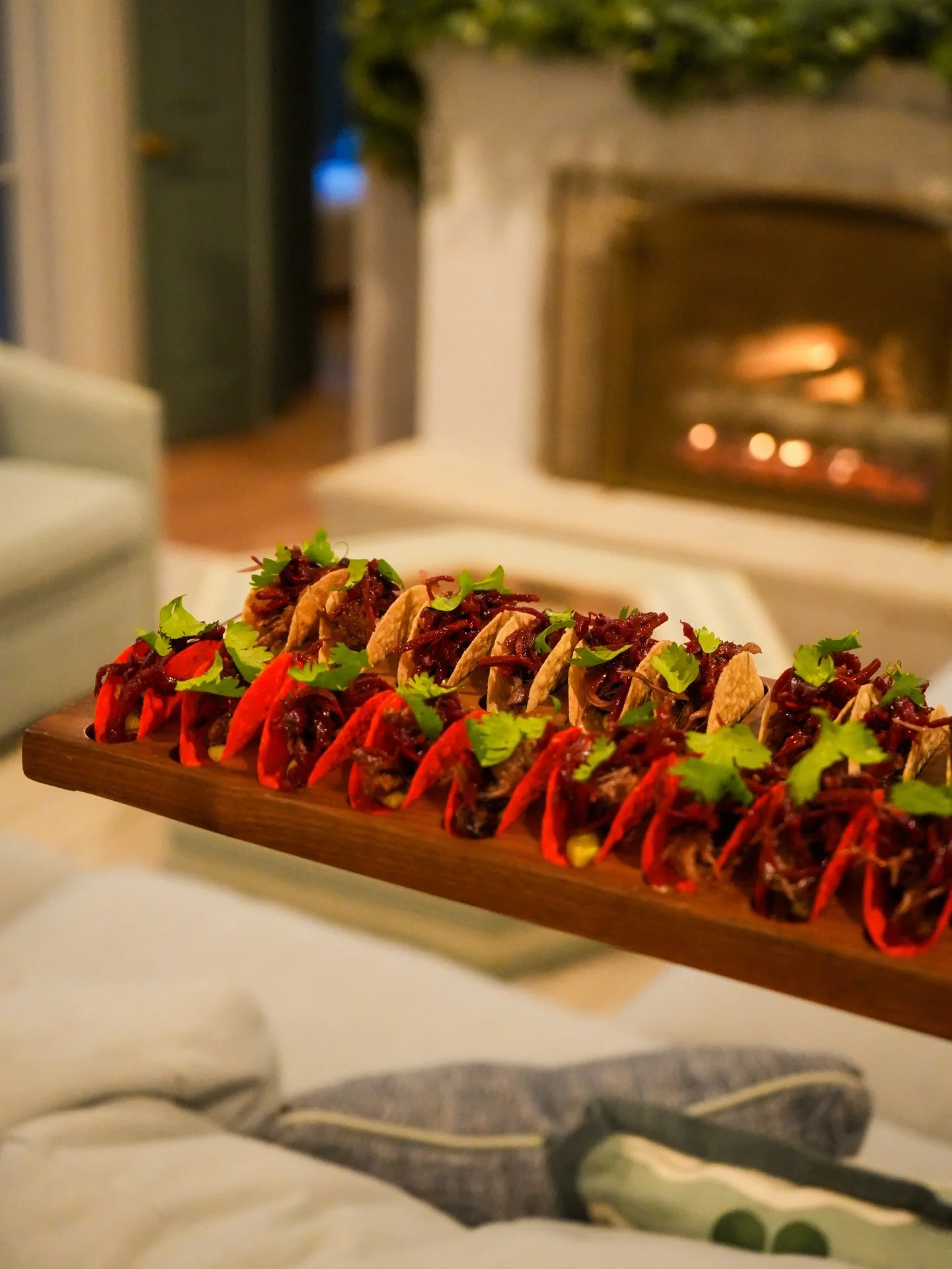 Christmas Eve, executed.

An intimate holiday gathering, delivered with a full Manny Eats team&mdash;chefs, servers, and bartender&mdash;so our clients could stay present while we handled every detail.

From truffle &amp; mushroom tarts and duck conf