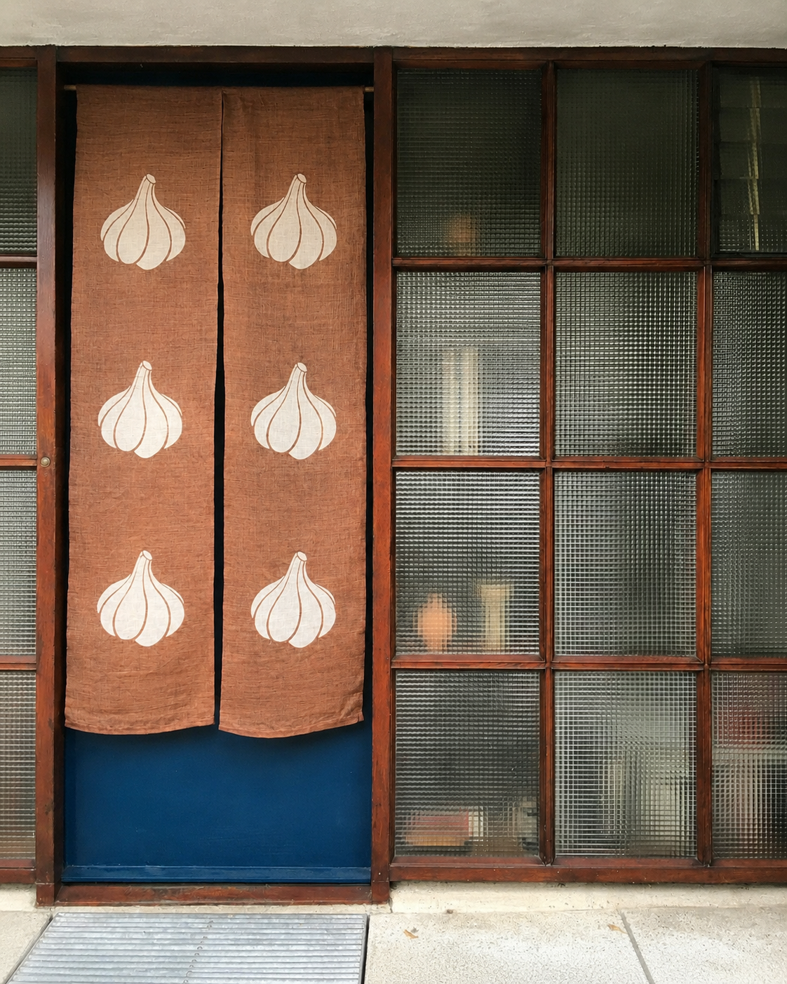 Garlic Katazome Ramie Noren Curtain