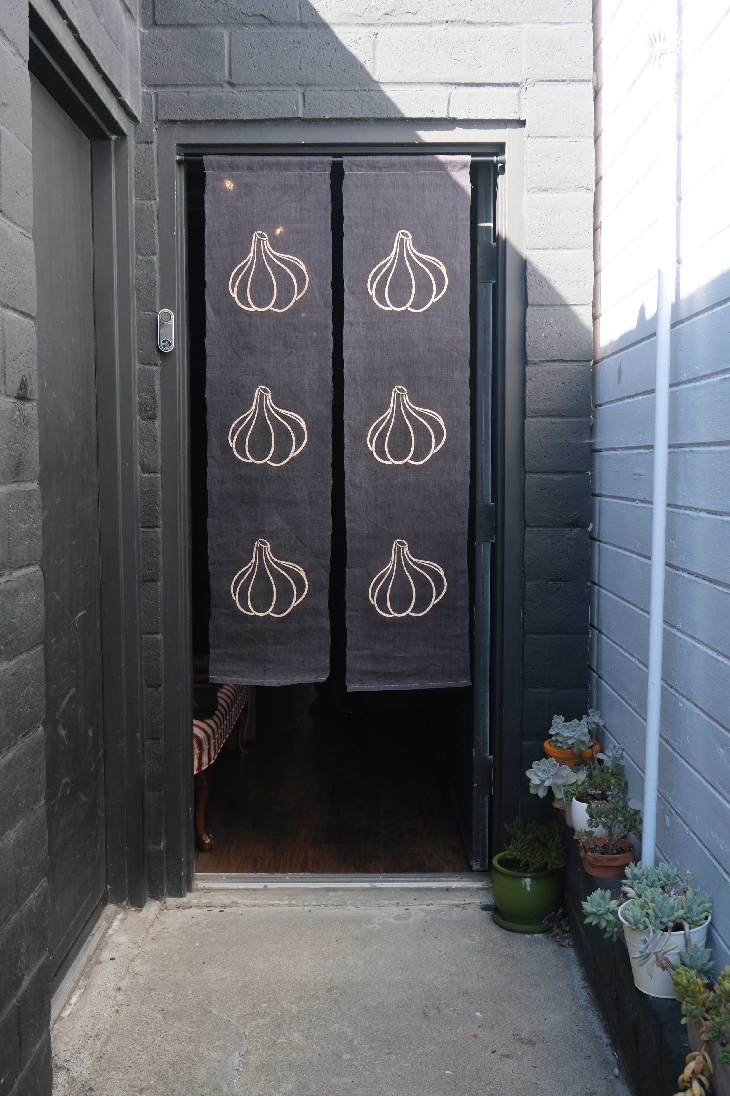 Garlic Katazome Ramie Noren Curtain