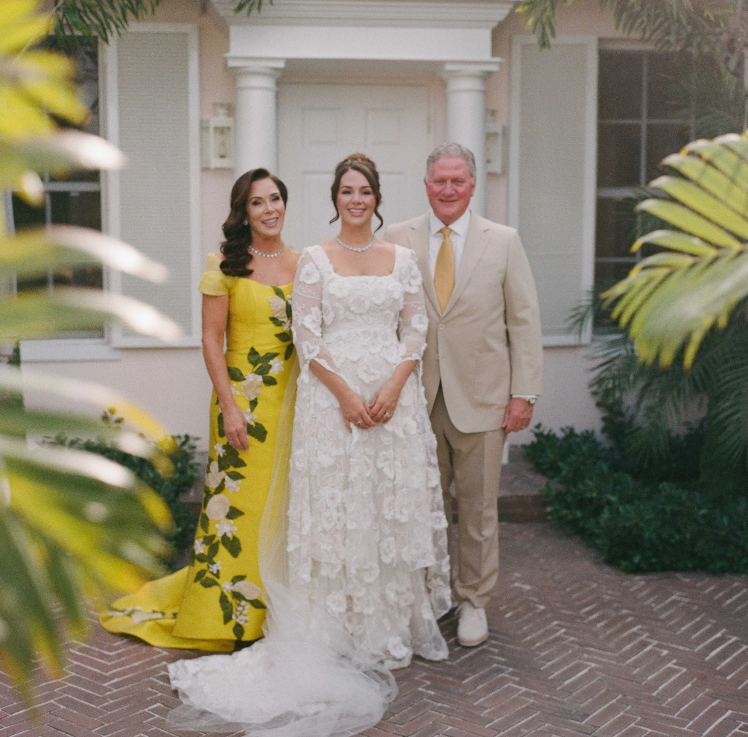 150-lyford-cay-club-wedding-bride-getting-ready-bahamas-by-trent-bailey-nyc-wedding-photographer.JPG