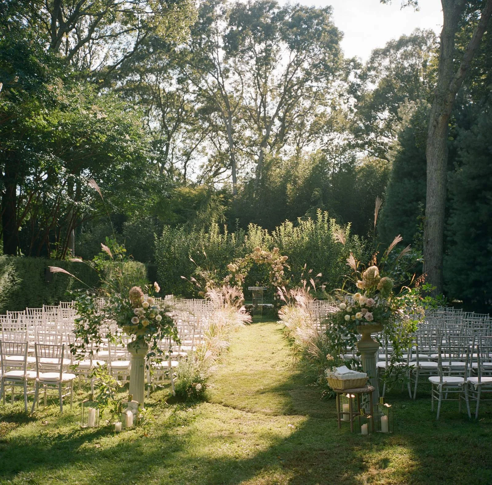 longhouse-reserve-wedding-ceremony-lawn-late-sun-40.jpg