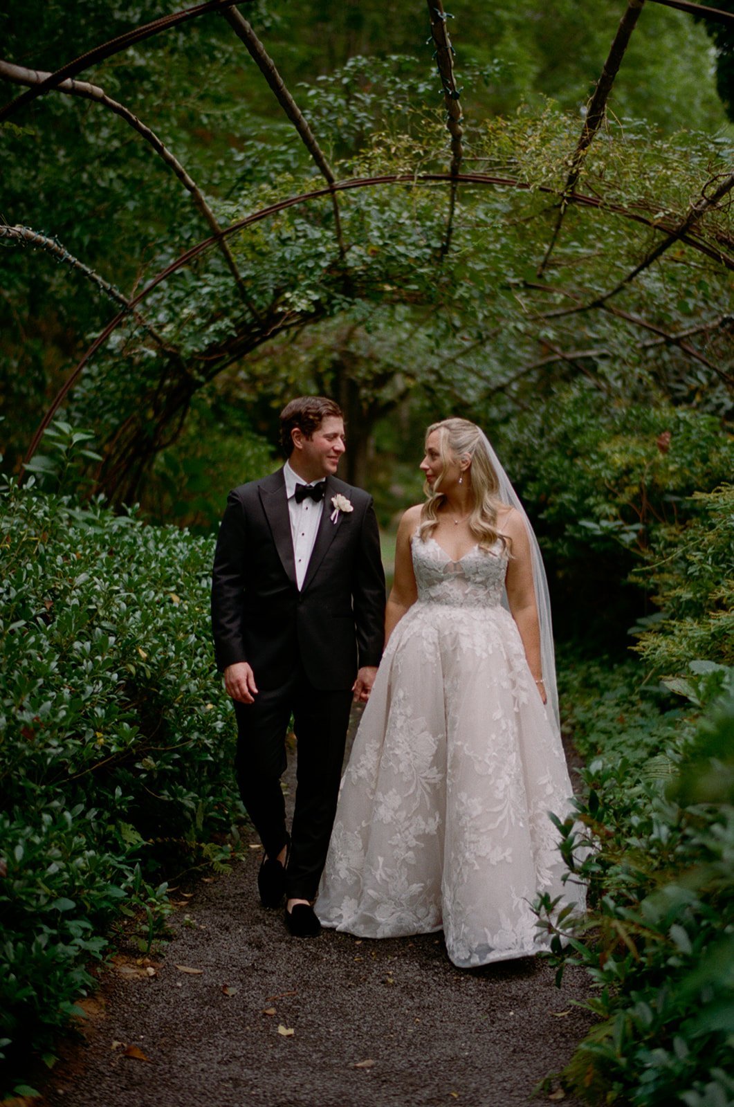 longhouse-reserve-wedding-couple-green-tunnel-33.jpg