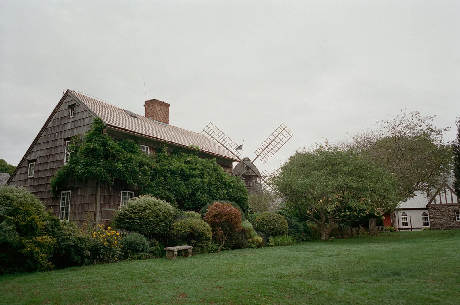 st-lukes-east-hampton-wedding-james-lane-windmill-09.jpg