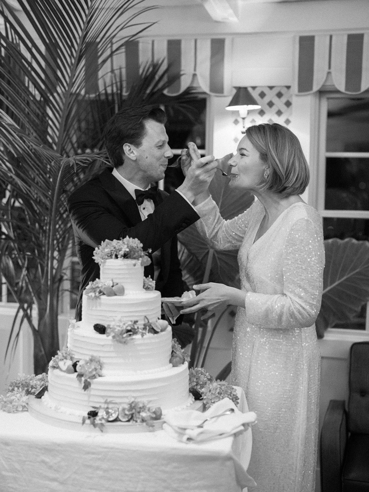 pridwin-hotel-wedding-cake-bite-bw-88.jpg