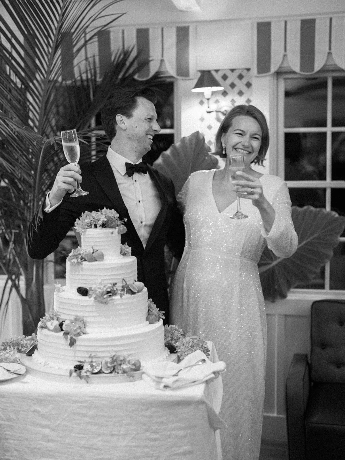 pridwin-hotel-wedding-cake-toast-bw-89.jpg