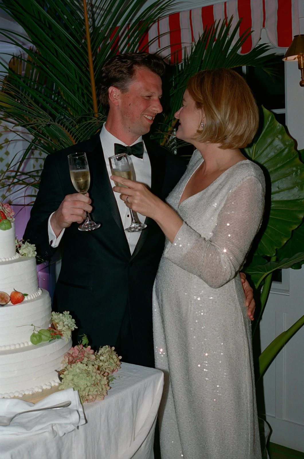 pridwin-hotel-wedding-cake-champagne-moment-95.jpg