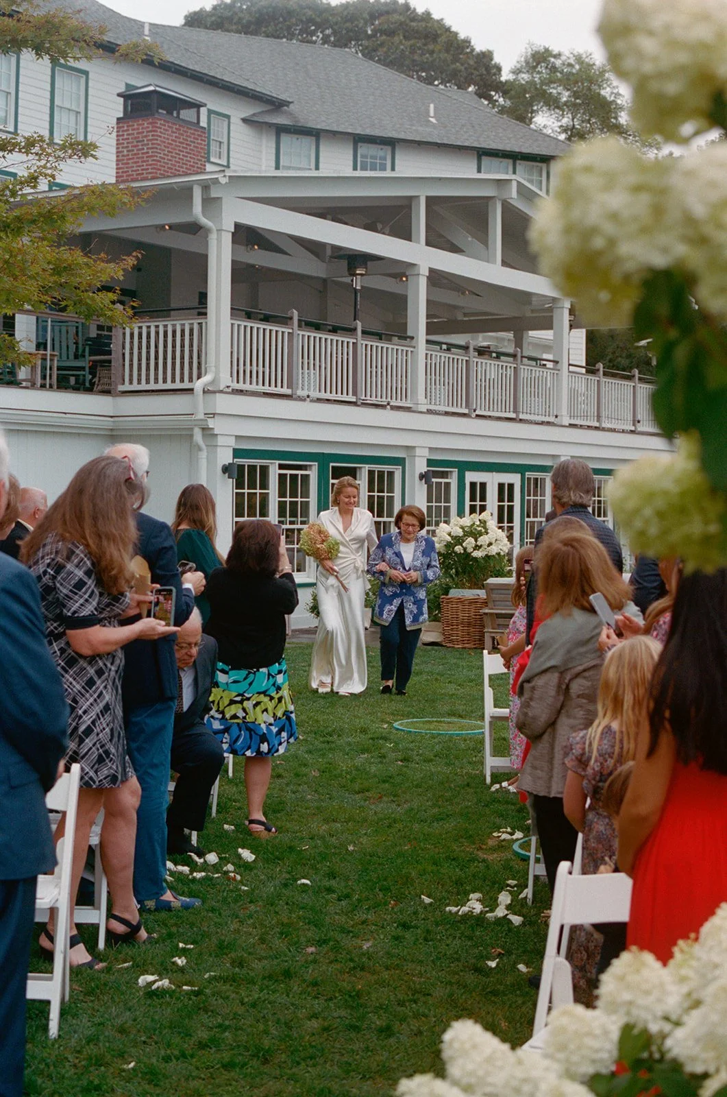 pridwin-hotel-wedding-guests-arriving-lawn-24.jpg