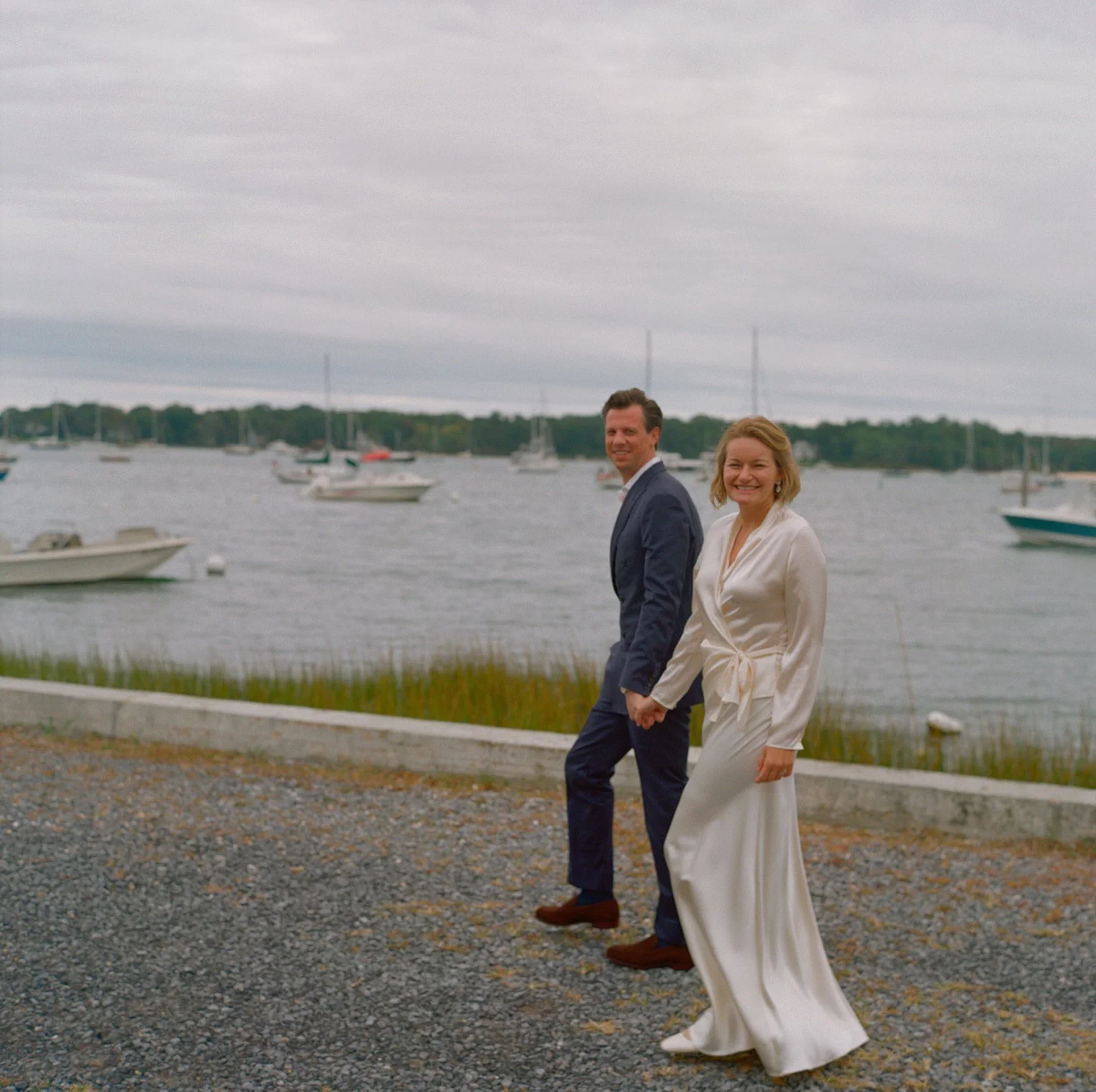 pridwin-hotel-wedding-harbor-walk-smile-21.jpg